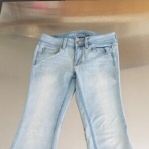 American Eagle "Super Super Stretch" Kick Boot AEO Denim X Cafe Light Wash Jeans